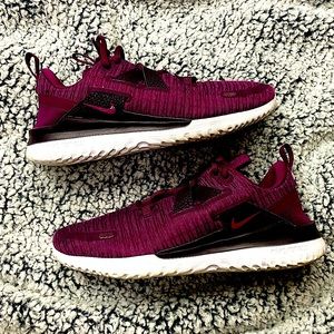 Women's Nike New Arena Burgundy Shoes
